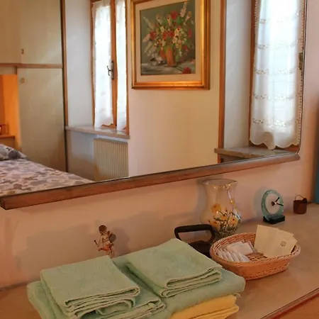 Casa Dal Traghettatore بيت للعطل *
